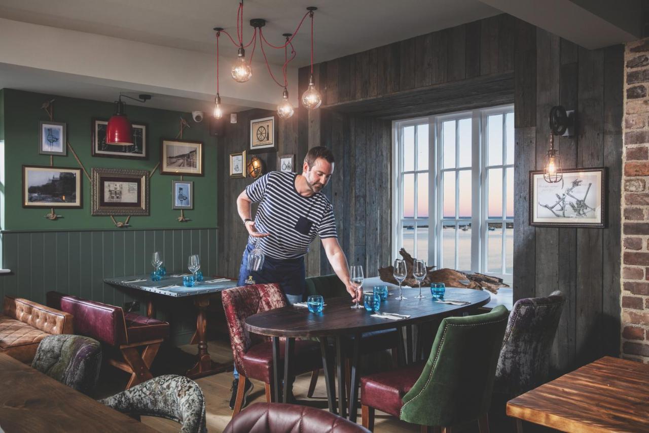 Rock Point Inn Lyme Regis Bagian luar foto