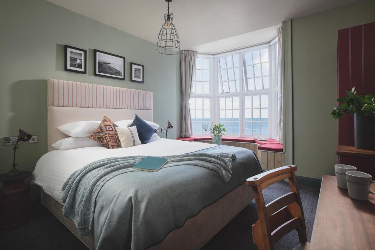 Rock Point Inn Lyme Regis Bagian luar foto