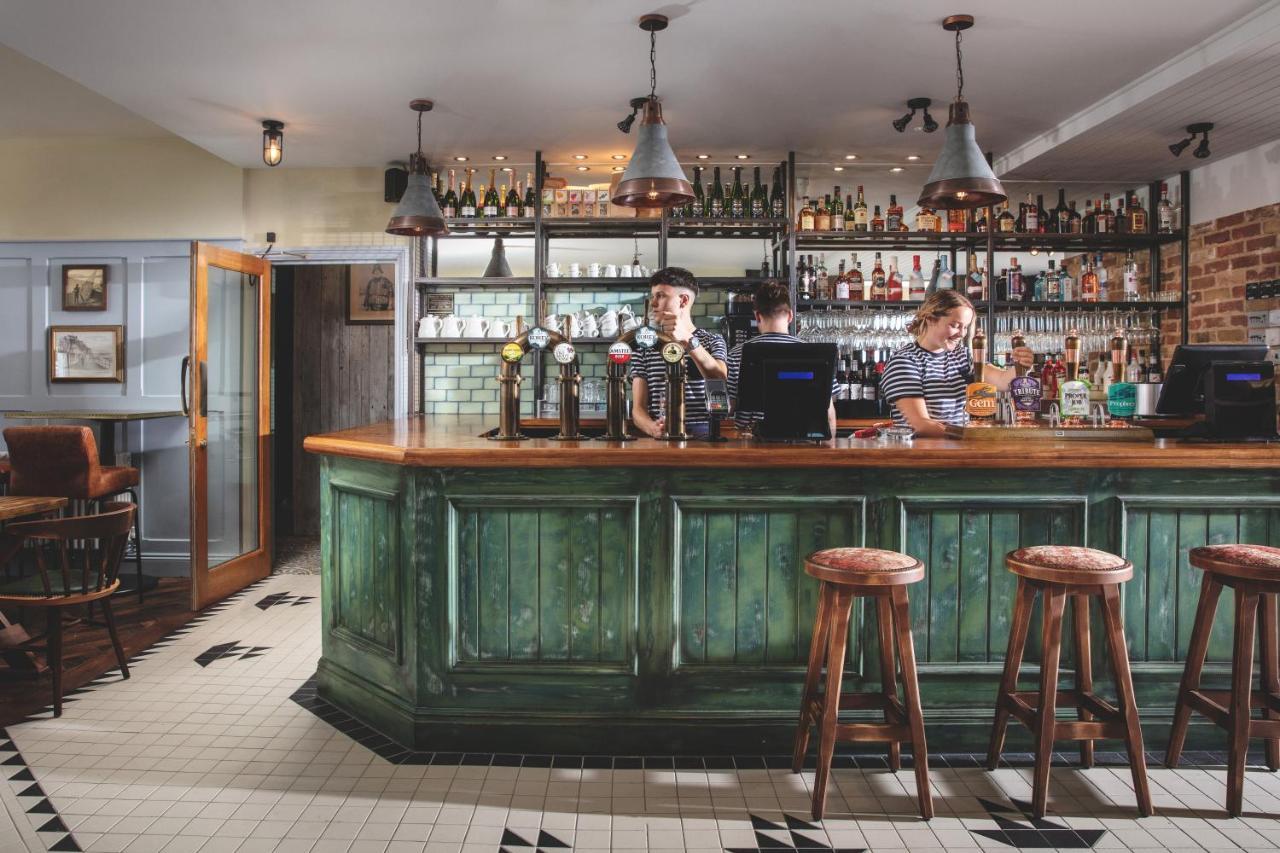 Rock Point Inn Lyme Regis Bagian luar foto