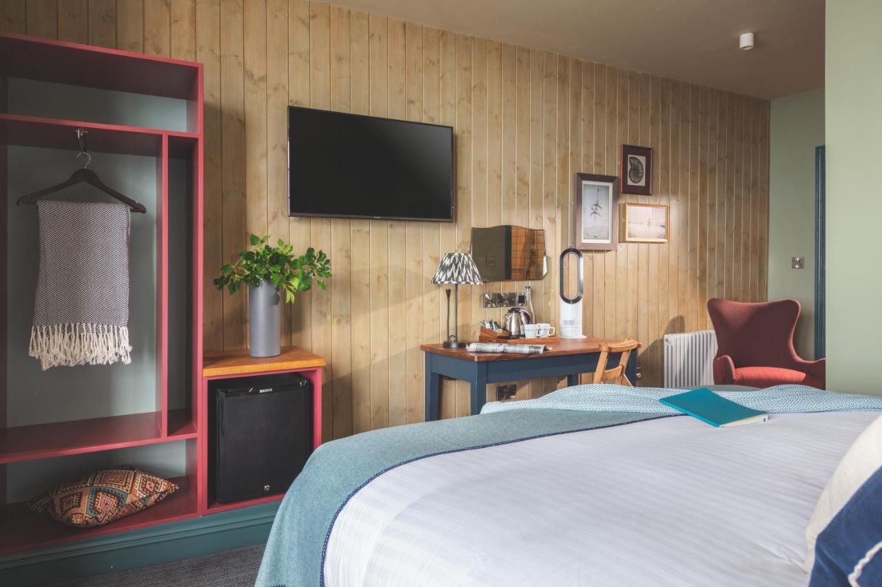 Rock Point Inn Lyme Regis Bagian luar foto