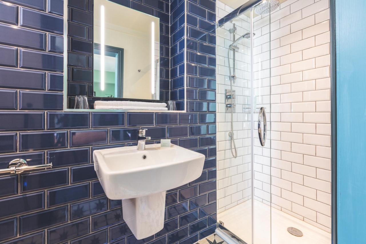 Rock Point Inn Lyme Regis Bagian luar foto