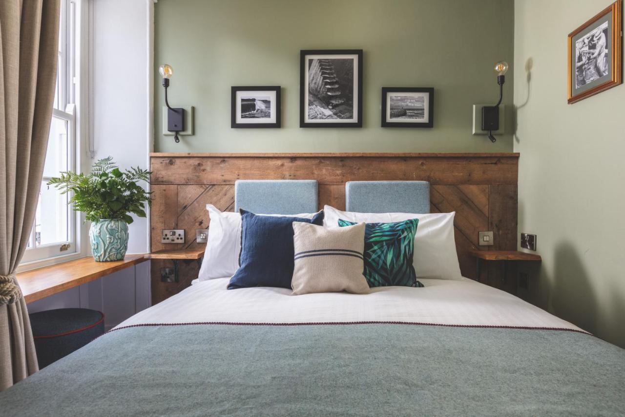 Rock Point Inn Lyme Regis Bagian luar foto