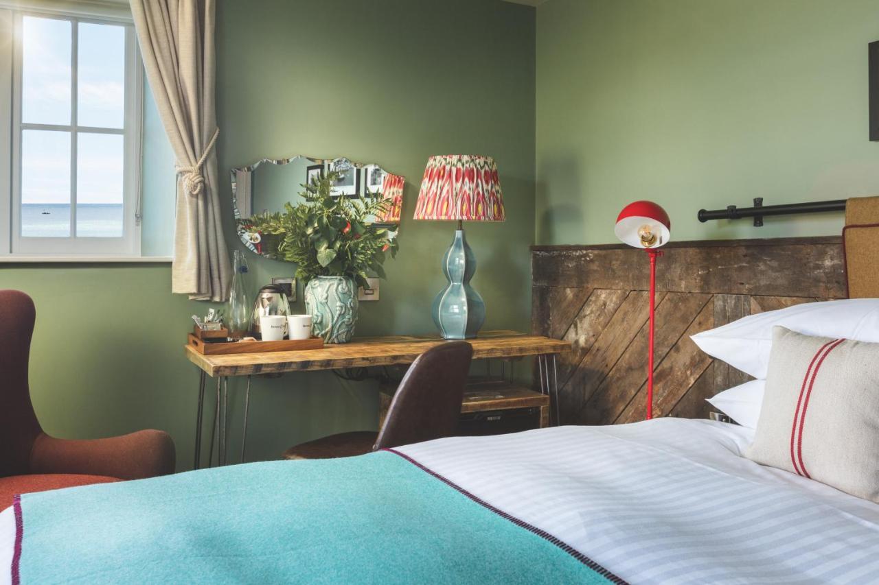 Rock Point Inn Lyme Regis Bagian luar foto